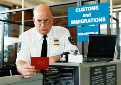 AAD = Immigration officer